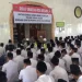 Personel Kepolisian dari Poslek Danau Teluk bersama santri pondok pesantren As'ad Olak Kemang gelar shalat ghaib dan doa bersama untuk korban gempa bumi di Cianjur (foto: Ist)