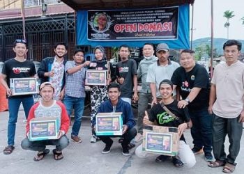 Kegiatan open donasi untuk pengidap tumor yang diselenggarakan Persatuan Seniman se-Kota Sungaipenuh. (Dok istimewa)