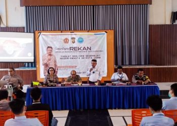 Road Show Sosialisasi "REKAN" di SMA Xaverius 1 Jambi oleh Pokdarkamtibmas Bhayangkara Resort Kota Jambi, BNN Provinsi Jambi, dan Binmas Polresta Jambi. (Dok istimewa)