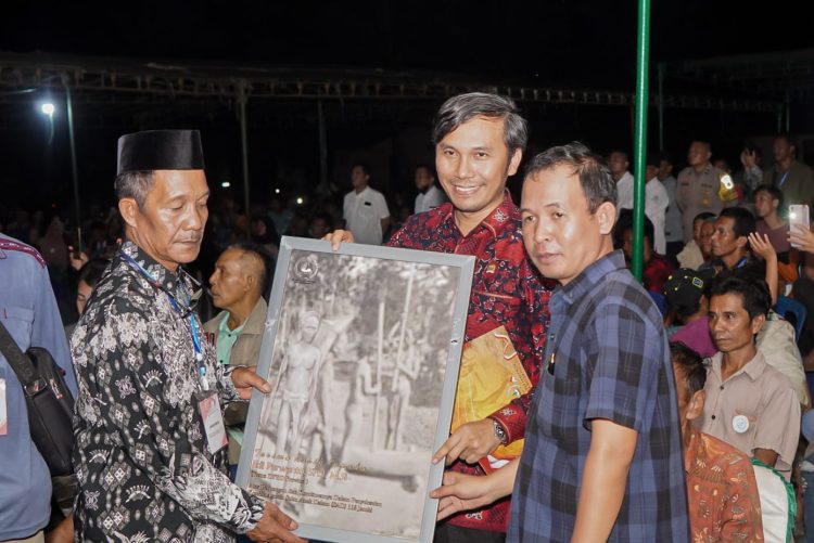 Ketua DPRD Provinsi Jambi Edi Purwanto Ajak seluruh stakeholder untuk berkomitmen menyejahterakan masyarakat Suku Anak Dalam (foto: ist)