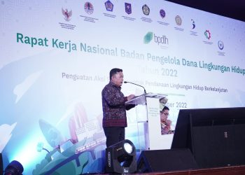 Foto: Gubernur Jambi, Dr.H.Al Haris,S.Sos.,M.H., memaparkan beberapa strategi dalam program pembangunan rendah emisi