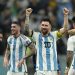 Messi (10) berhasil meloloskan Argentina ke final Piala Dunia 2022. Foto: AFP via Getty Images/JUAN MABROMATA