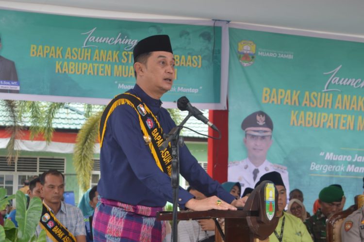 Pj Bupati Muaro Jambi saat meresmikan program BAAS (foto: ist)