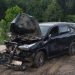 Proses evakuasi mobil Ketua DPRD Tanjab Barat yang mengalami kecelakaan tunggal di Desa Serdang Jaya, Kecamatan Betara, Tanjab Barat, Jumat sore (13/1/2023). (Foto Wahyu Jati)