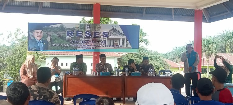 Reses Anggota DPRD Kabupaten Muaro Jambi Aidi Hatta di Desa Trimulya Jaya (dok. Salimbai.id/Deni)