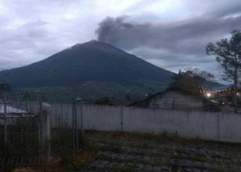 Gunung Kerinci dari kejauhan. (Foto BITNews.id/Hotma)