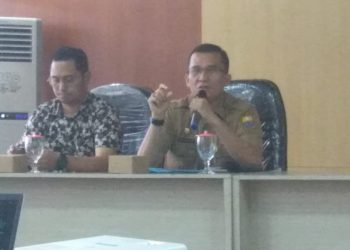 Dinas Komunikasi dan Informasi Provinsi Jambi saat melaksanakan sosialisasi belanja online media kepada sejumlah wartawan di Aula BKD Provinsi Jambi (dok. Salimbai.id)
