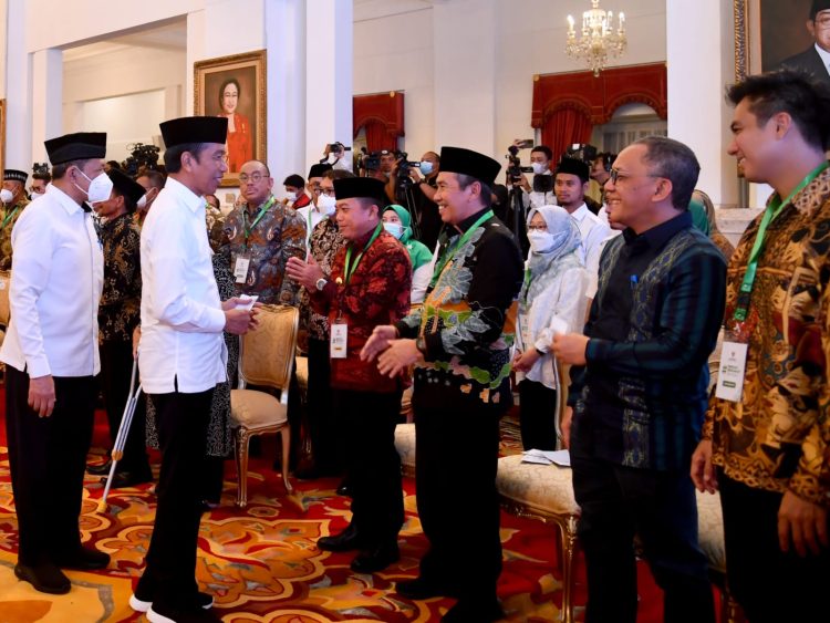 Al Haris saat bertemu Presiden Joko Widodo di Istana Negara (dok. Zabak.id)