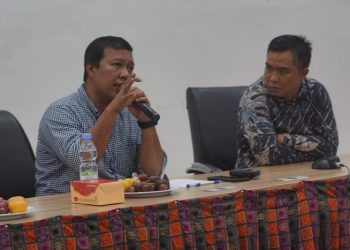 Bupati Tanjab Timur, Romi Hariyanto, saat menjadi pemateri dalam Kuliah Tamu di Kampus Pinang Masak Unja, Selasa (28/2/2023).