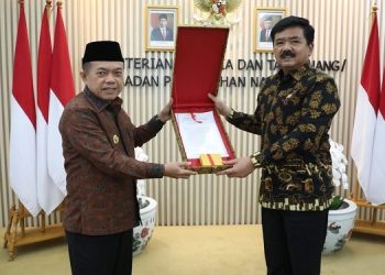 Jambi Jadi Provinsi Pertama di Sumatera Terima Dokumen Persetujuan Substansi RTRW dari Menteri ATR