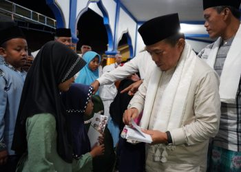 Gubernur Jambi Dr. H. Al Haris, S.Sos, MH,, saat melakukan Safari Ramadhan 1444 H di Desa Rawa Jaya Kabupatem Merangin (dok. Novriansyah)