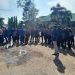 Karyawan PT SNP Desa Parit gelar aksi demo di depan perusahaan SNP (dok. Salimbai.id)