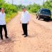 Presiden Joko Widodo meninjau ruas Jalan Kota Jambi hingga Desa Sungai Gelam, Kabupaten Muaro Jambi, Provinsi Jambi, pada Selasa, 16 Mei 2023. Foto: BPMI Setpres/Laily Rachev
Dipublikasikan pada Selasa, 16 Mei 2023 15:53 WIB