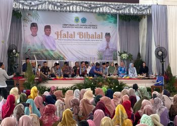 Bupati Tanjab Timur Romi saat hadiri Halal Bi Halal HKK (dok. Humas Kominfo Tanjab Timur)