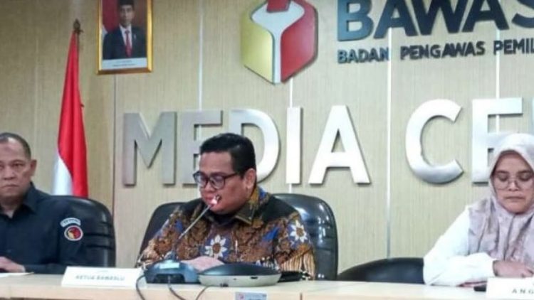 Ketua Bawaslu RI Rahmat Bagja
Sumber :
Viva.co.id