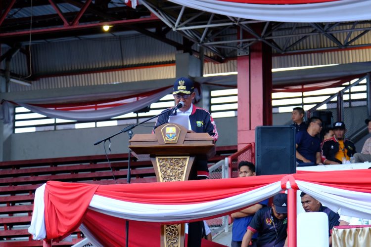 Wagub Jambi, Abdullah Sani pada penutupan Porprov XXIII (Ke-23) Provinsi Jambi Tahun 2023, t di Stadion Tri Lomba Juang KONI, Kota Jambi, Minggu, (16/07/2023). (Dok . Sopbirin -Kominfo)