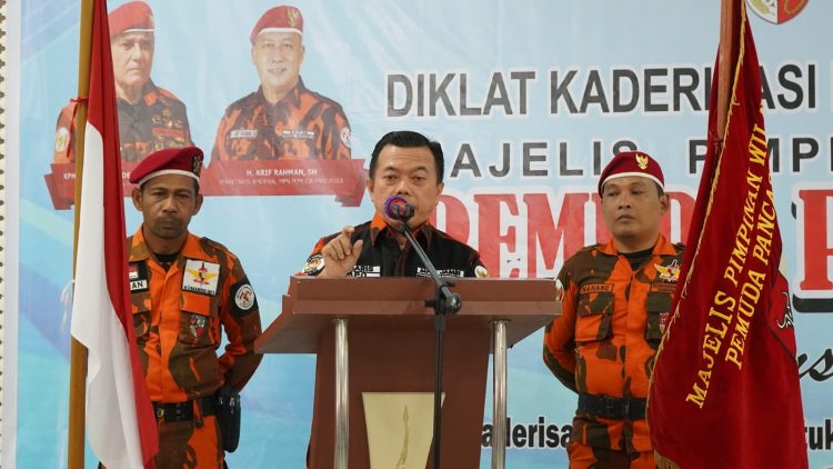 Al Haris saat membuka Diklat Kaderisasi Kualifikasi Utama Pemuda Pancasila Provinsi Jambi, bertempat di Gedung BPSDM Provinsi Jambi, Kota Jambi, Jumat (21/7/2023).(Foto: Diskominfo/Erit Sutriedi)