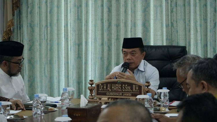 Al Haris Gubernur Jambi saat meminta pengusaha batubara agar mempercepat penyelesaian jalan khusus batubara (dok. Kominfo)