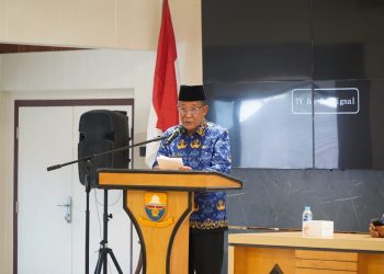 Wagub Sani pada Pembukaan Rapat Koordinasi TPPS Provinsi Jambi, di Aula Kantor Bapedda, Senin (19 /02/ 2024).(Foto: Harun - kominfo)