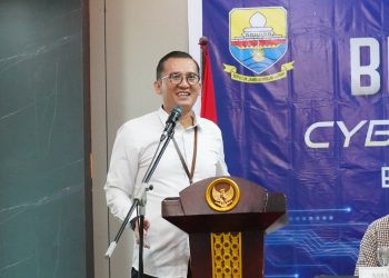 Ariansyah saat sembuka Bimbingan Teknis Cybersecurity Drilltest, Bagi Pengelola IT Pada Pemerintah Provinsi Jambi dan Kabupaten/Kota Se-Provinsi Jambi, di Shang Ratu Hotel, Rabu (28/02/2024). (Foto : Erict - Kominfo)