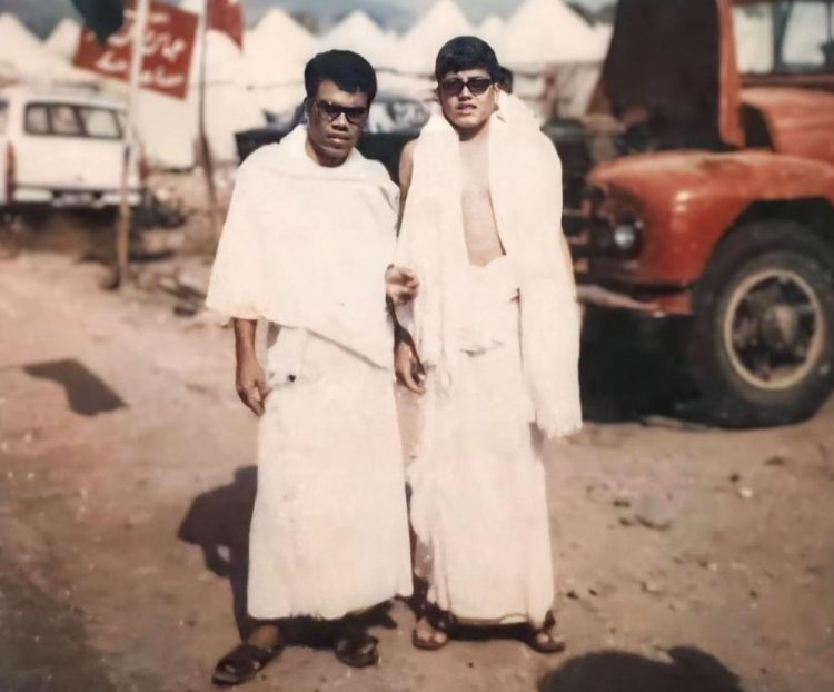 DR H Kemas Arsyad Somad dan Abdul Kabir   saat waktu wukuf di Padang arafah (red. Salimbai.id)